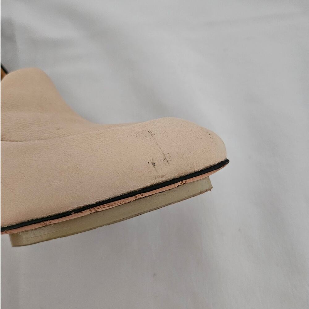 L.A.M.B. Tan Nude Black Leather Dice Pump sz 9M Minimalist Glam Y2K 2000s Basic - Picture 10 of 11